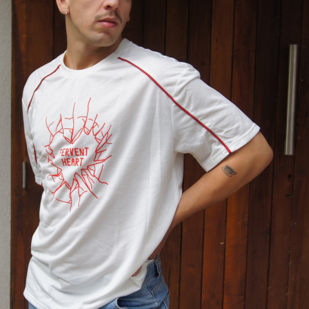 REMERA "FERVENT HEART"