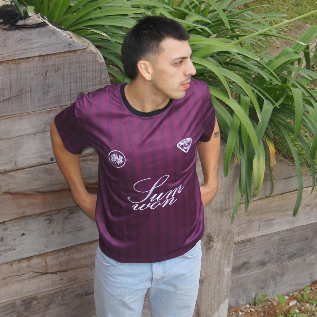 CAMISETA MORADA SMWN (M)